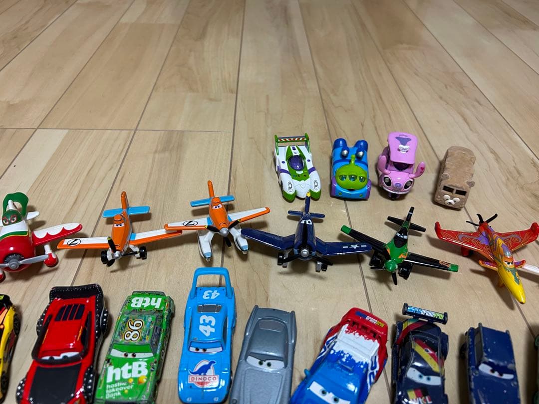 レア！カーズ プレーンズ ディズニー トミカまとめ売り - メルカリ