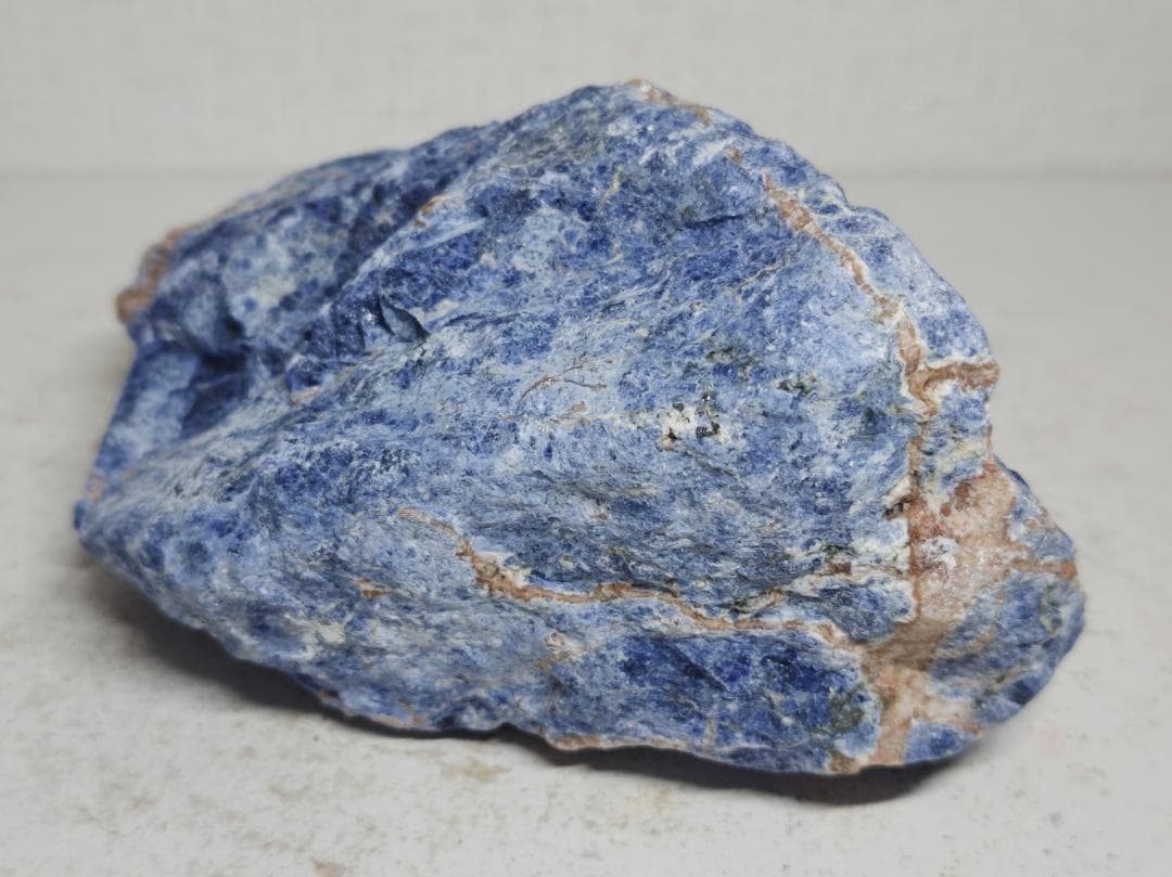 ソーダライト 1.4kg ラピスラズリ 原石 鑑賞石 自然石 鉱物 誕生石 水石