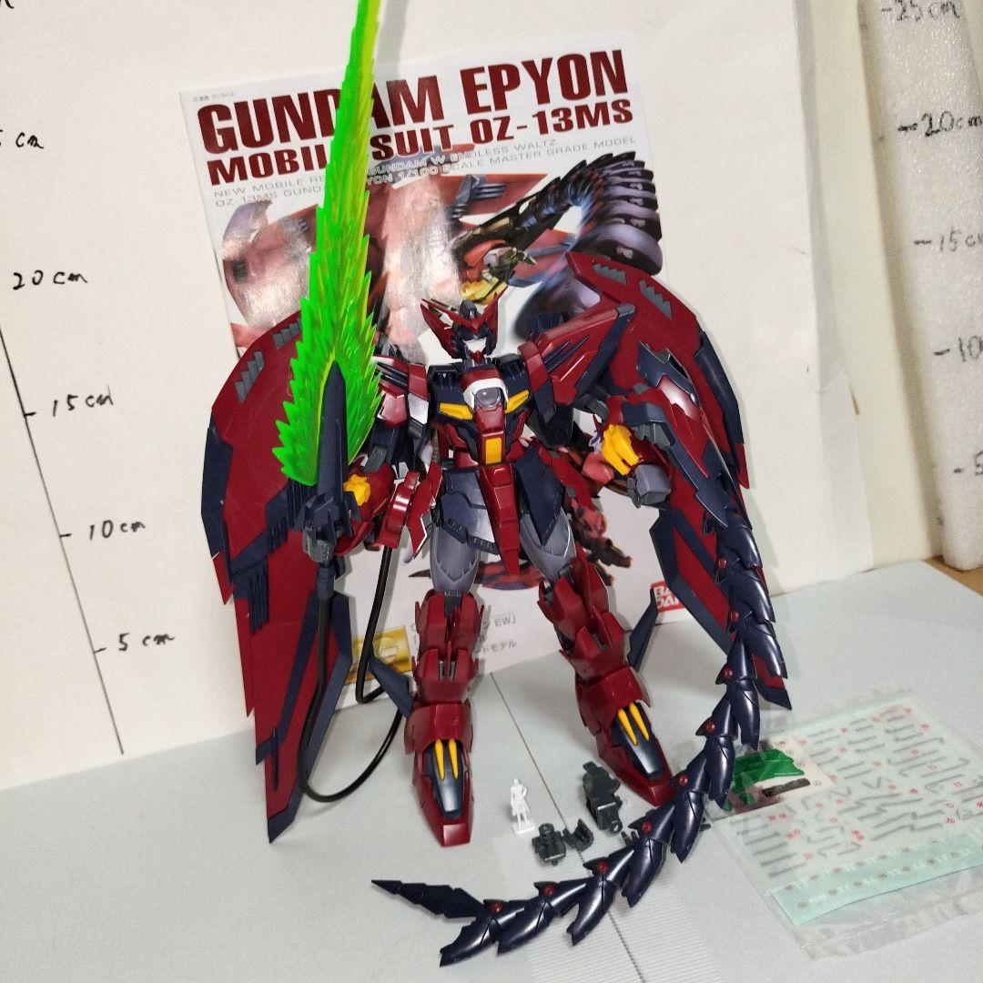 ガンダムエピオン 1/100 MG 完成品 ガンプラ 可変 九龍 W トールギス
