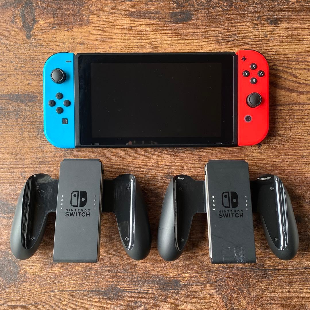 【動作確認済】Nintendo Switch 本体セット　グリップ Nintendo Switch Joy-Conグリップ 初期グリップ 本体のみ Joy-Conの