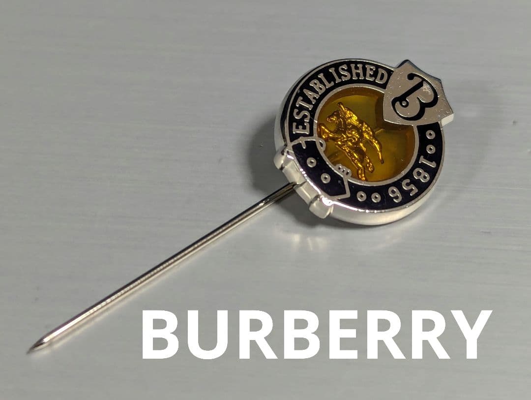 BURBERRY　ピンブローチ　No.1936 BURBERRY（バーバリー） ベア&飛行機 ピンブローチ ゴールド系 ツイン