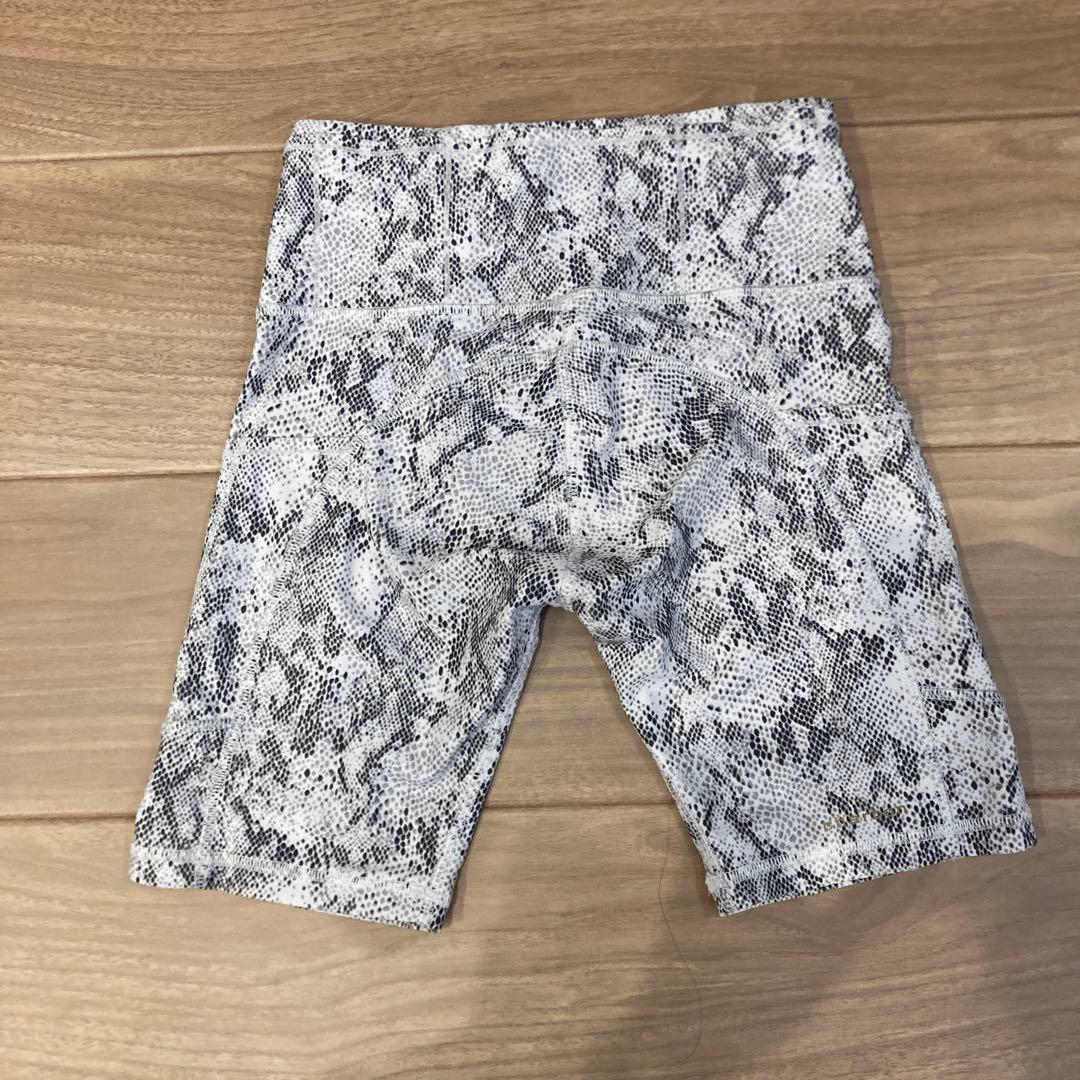 CHARBON PYTHON10 POCKETS SHORT LEGGINGS