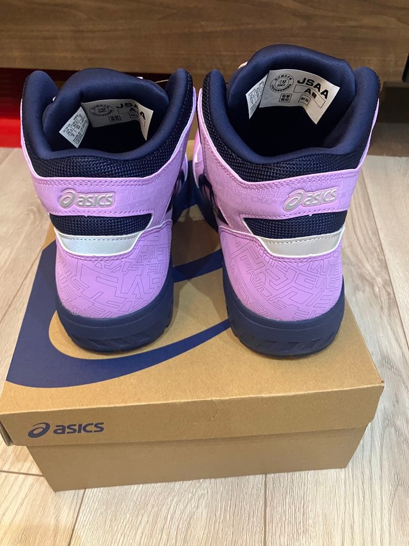 ASICS ピンク ハイカット安全靴26.5 - メルカリ
