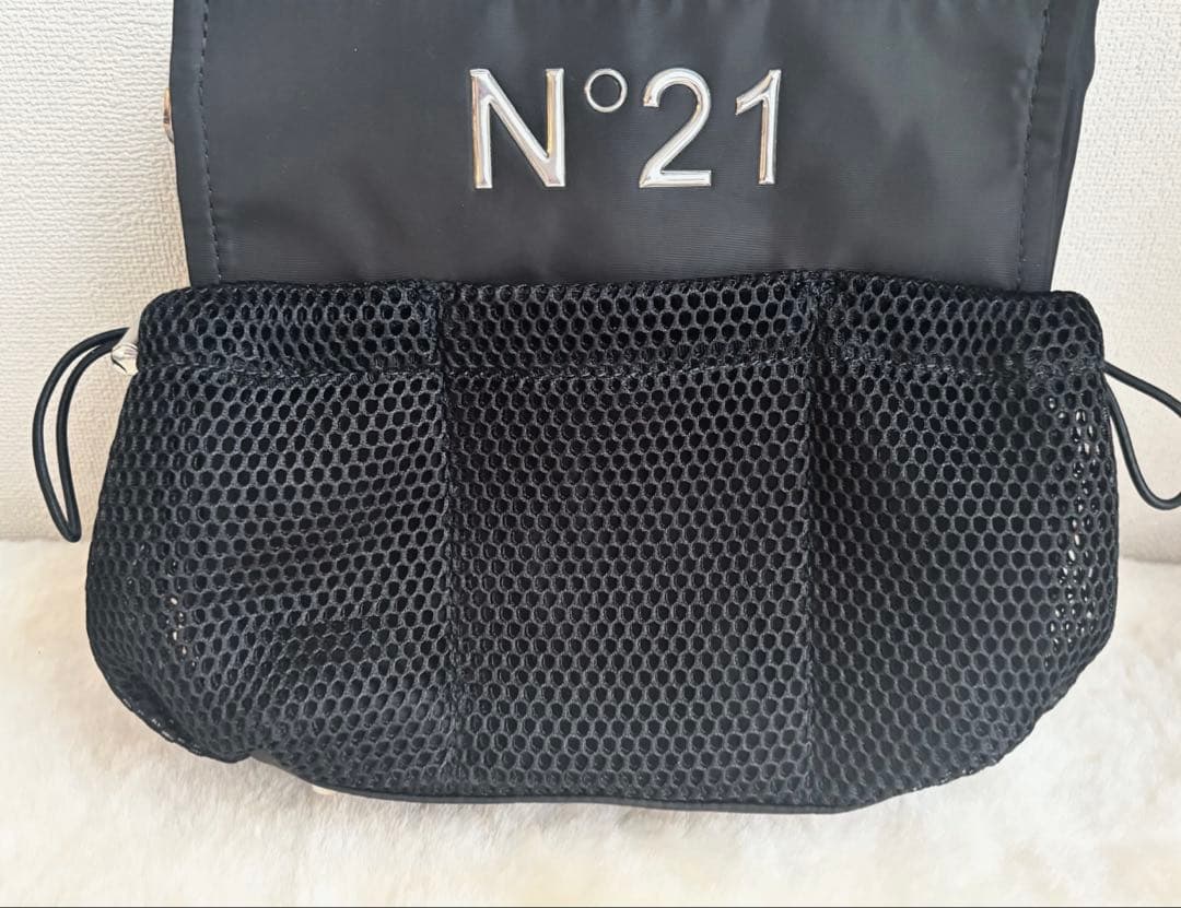 未使用】ヌメロ ヴェントゥーノ N°21 黒 バッグ チェーン取り外し可能
