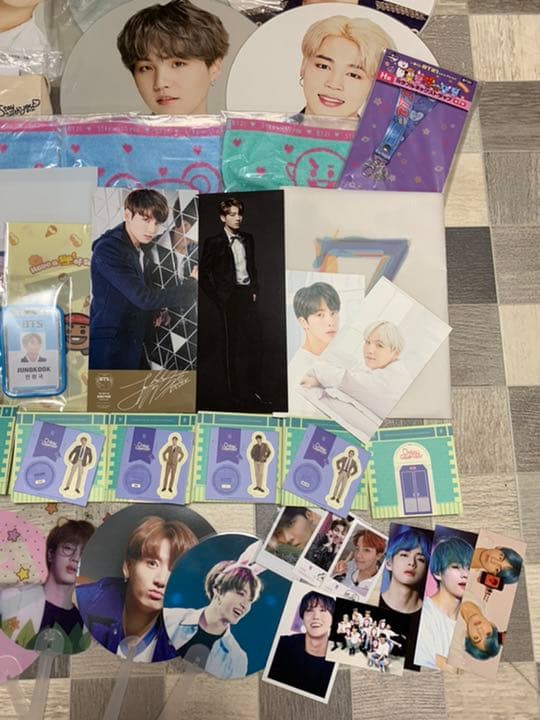 BTS 公式 グッズ BTSグッズまとめ売り BT21 うちわ プレミアムフォト