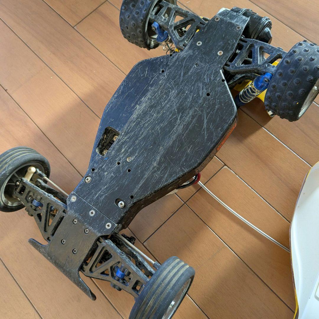 ジャンクTamiya ラジコンカー 2200mAh＋2個バッテリー付き - メルカリ