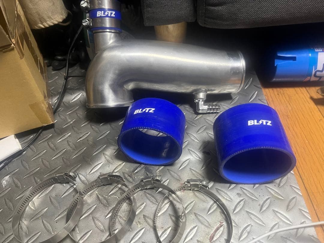 86 BRZ 用　BLITZ アルミニウム インテークパイプ　zn6 zc6 86/BRZ BLITZ サクションキット インテークパイプ ブルー ZN6/ZC6 後期