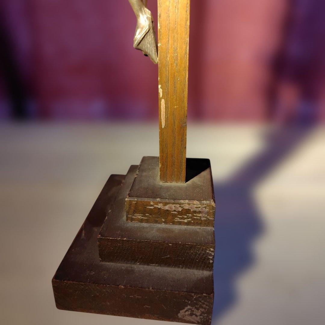 木製台座のキリスト像付き十字架 カトリック教会 - その他一 番 安い 通販