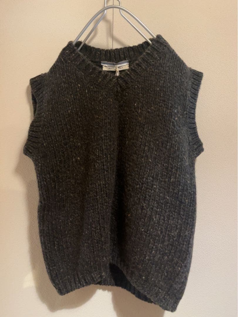 新品Cristaseya クリスタセヤ ニットベスト イタリア製 7万7000円