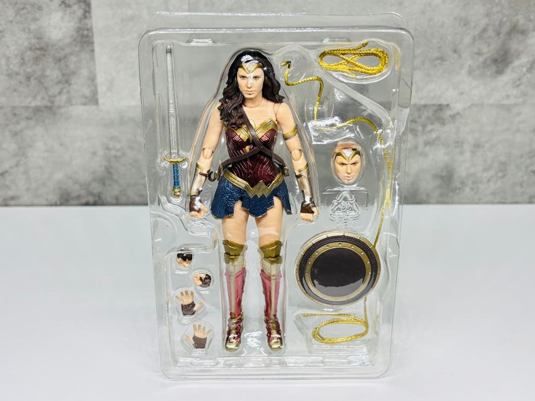 S.H.Figuarts ワンダーウーマン　ジャスティスリーグ