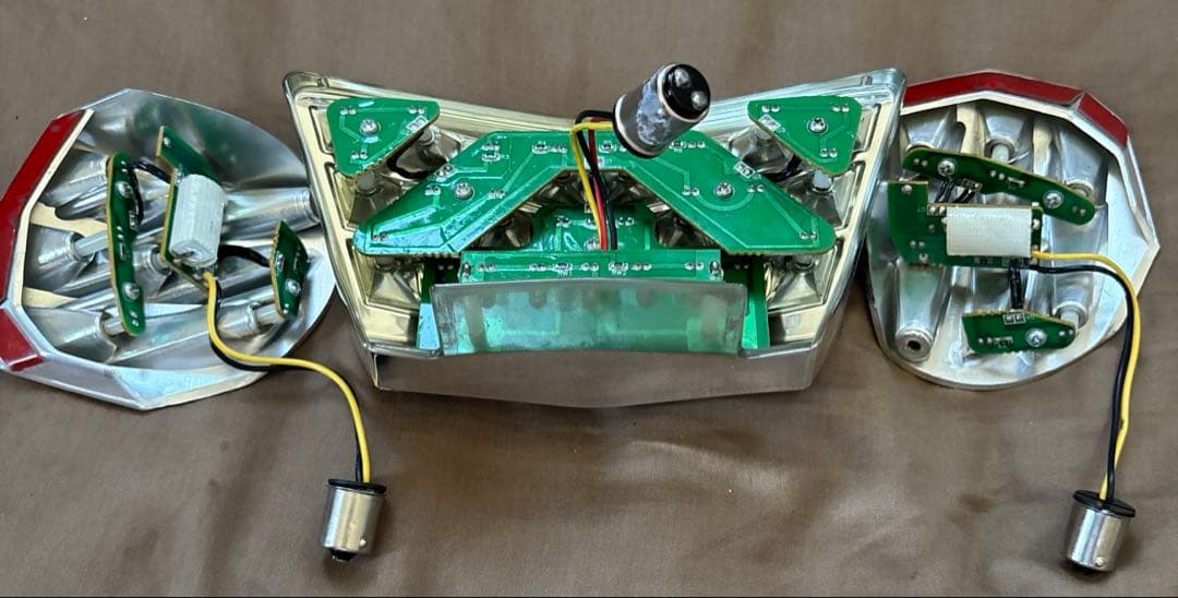 シグナスX 2型 KOSO リアLEDウィンカー、テールランプ - メルカリ