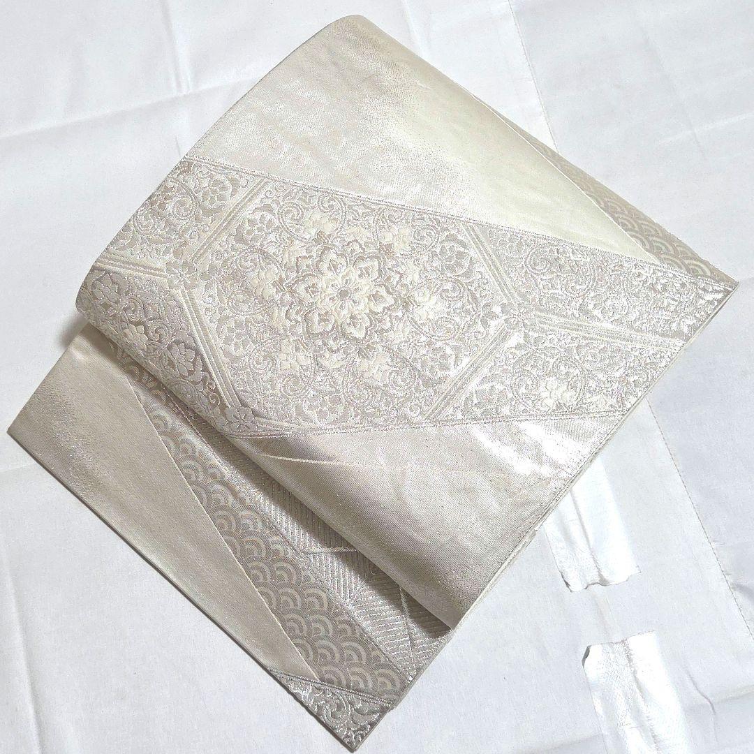 A◇着物くつろぎ 正倉院文様 銀糸 裂取 華文 六通 正絹 フォーマルな