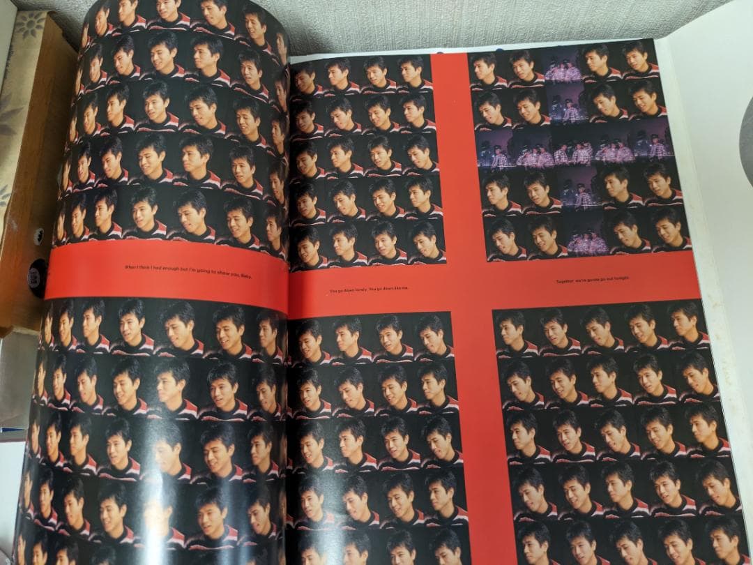 チェッカーズの1987年 GOツアーのパンフレット 2冊 - メルカリ