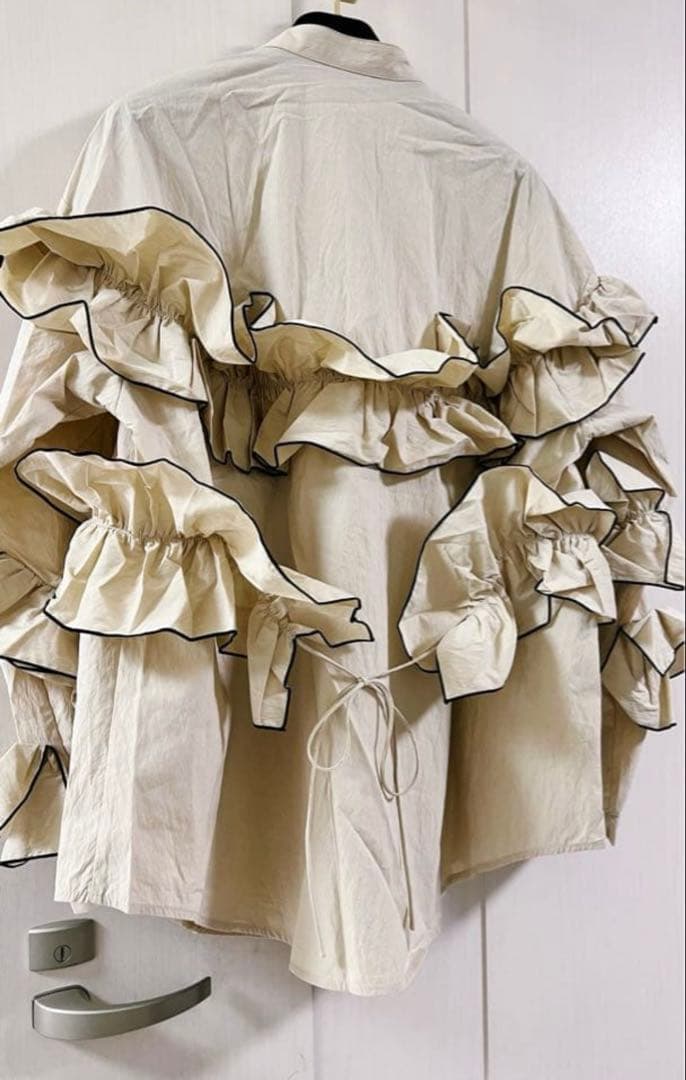 現行品 EAPHI FEELING FRILLS BLOUSE EAPHI FRILLS FEELING BLOUSE 現行品