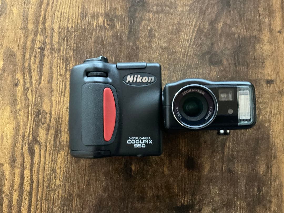 NikonニコンCOOLPIX 950 美品　(箱・書類全て有り) オールドデジカメの凱旋：ニコンCOOLPIX 950 - デジカメ Watch