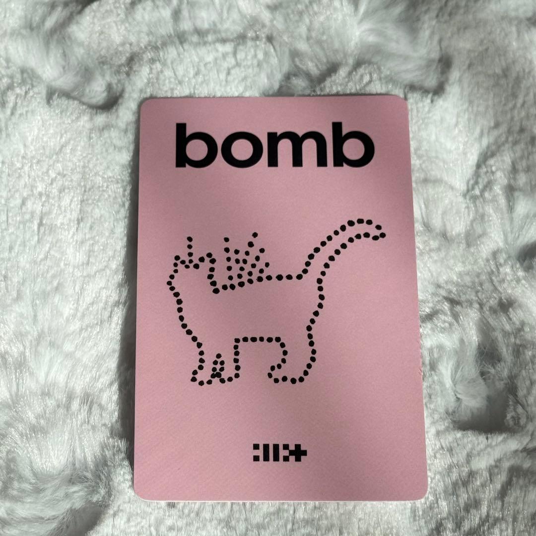 新品未使用 ILLIT bomb イロハ yzy 6.0 トレカ ラキドロ - メルカリ