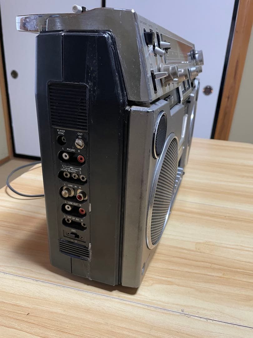 Aiwa ラジカセ CS-80シルバー レトロデザイン - メルカリ