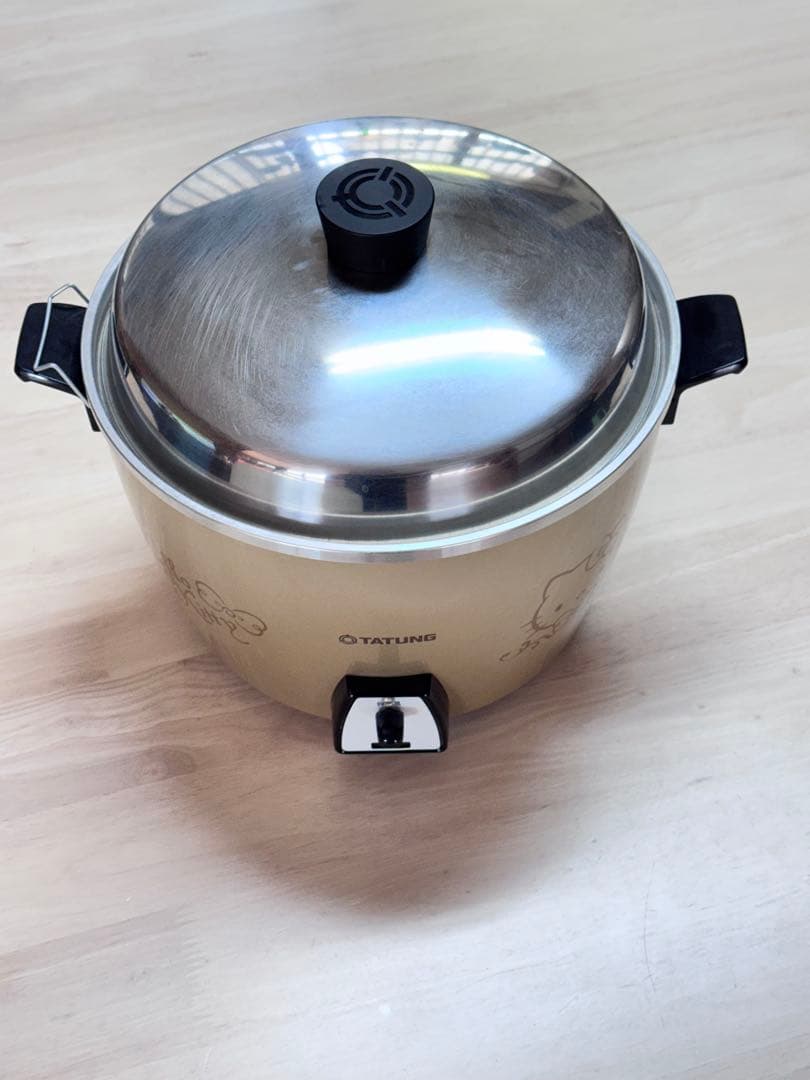 大同電鍋 10合 限定ハローキティーゴールドモデル Hello kitty