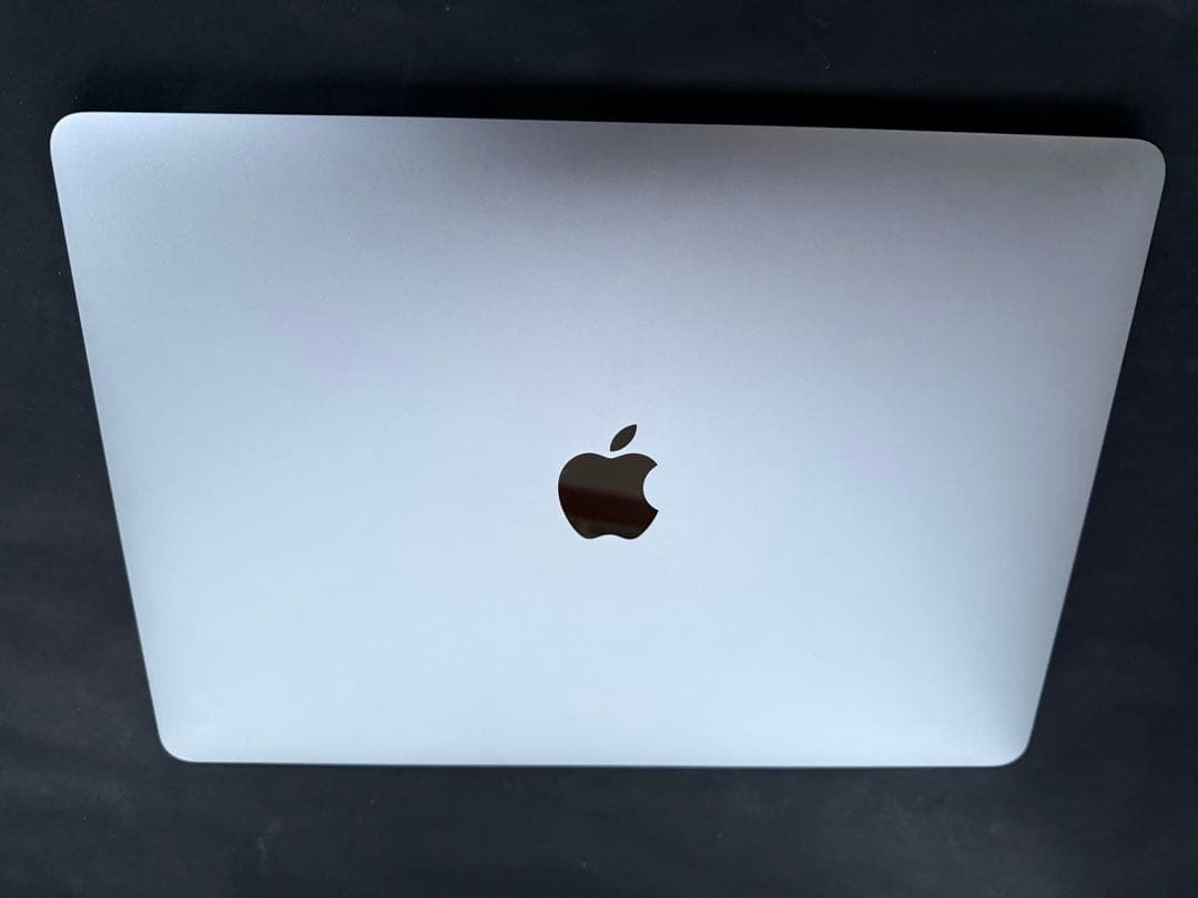 保証付！MacBook Air M1 2020/13.3/256GB/8GB