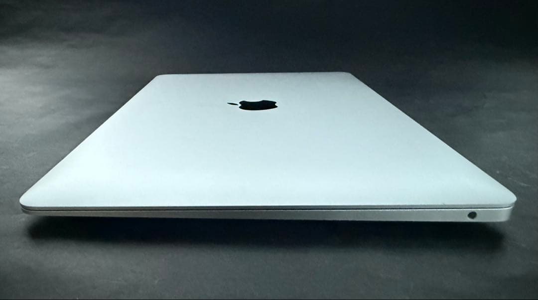 保証付！MacBook Air M1 2020/13.3/256GB/8GB