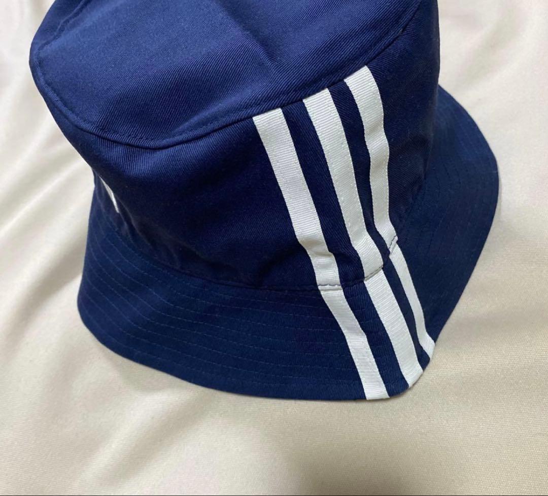 Oasis Adidas バケットハット ネイビー 新品 - メルカリ
