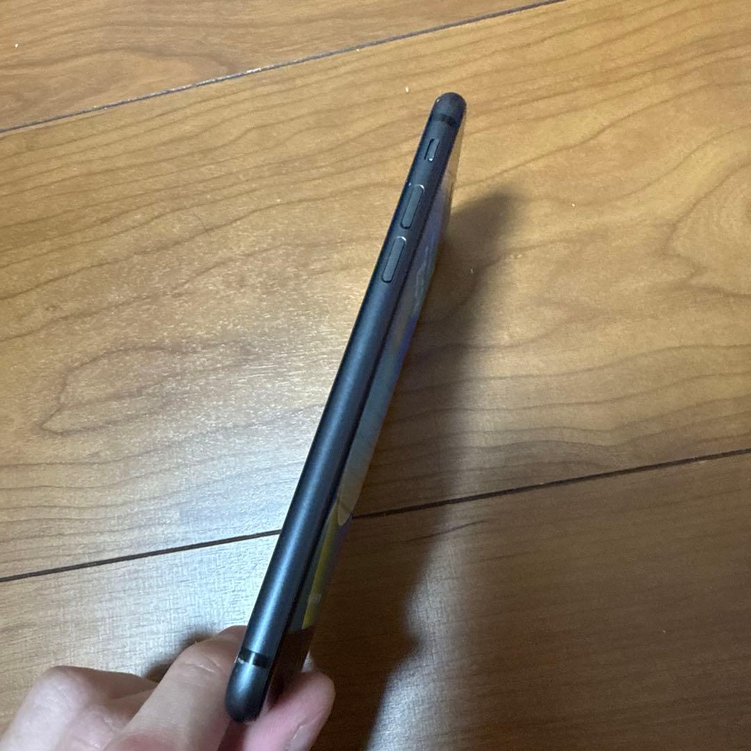 Apple iPhone 8 64GBスペースグレイSiMロックありdocomo