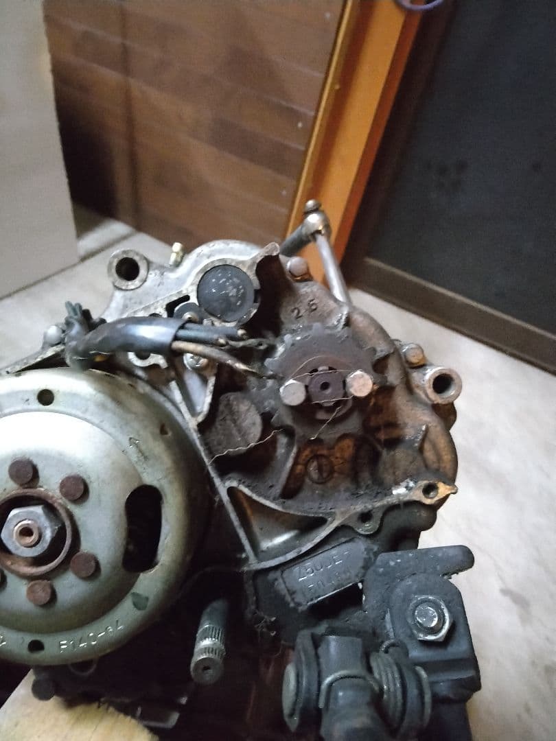 49cc エンジン Z50JE 本体 - メルカリ