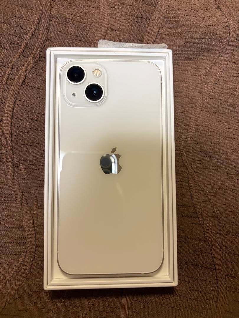 Apple iPhone 13 ホワイト 本体 充電ケーブル付き - メルカリ