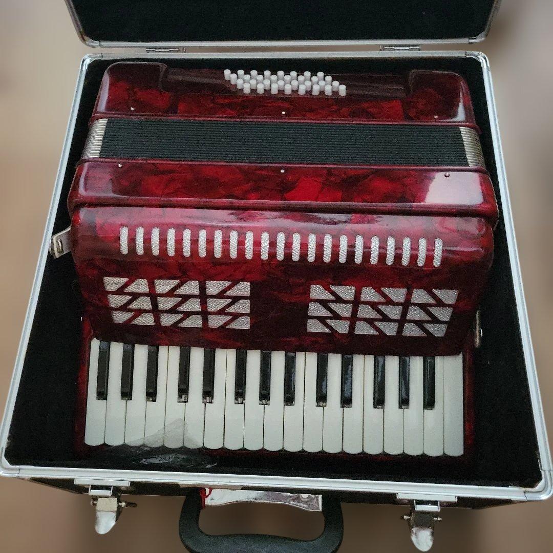 キョーリツ ACD-500/RD アコーディオン 赤 ケース付き 製品情報 ー ACD500/RD(生産終了) | 株式会社キョーリツコーポレーション