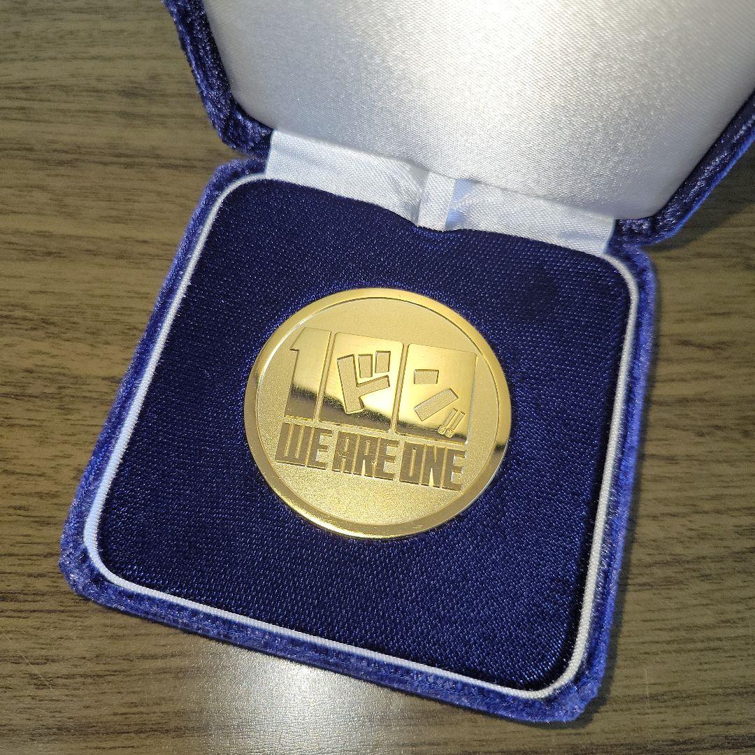 ONE PIECE 100巻発売記念メダル ワンピース 金メダル - メルカリ