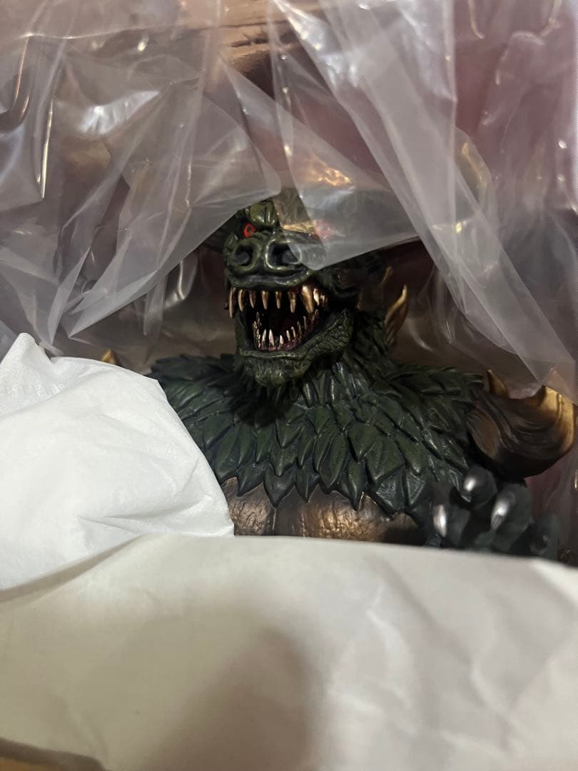 Mondo プルガサリ ソフビ [12インチ デラックスバージョン] - メルカリ