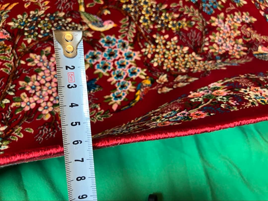 ペルシャ絨毯 赤柄シルク 90cm×58.5cm