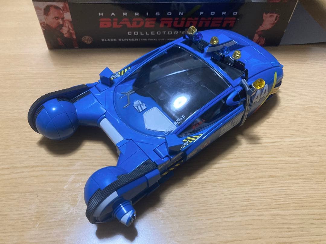 ブレードランナー『ポリススピナー』メディコムトイ製1/18 Blu-ray特典