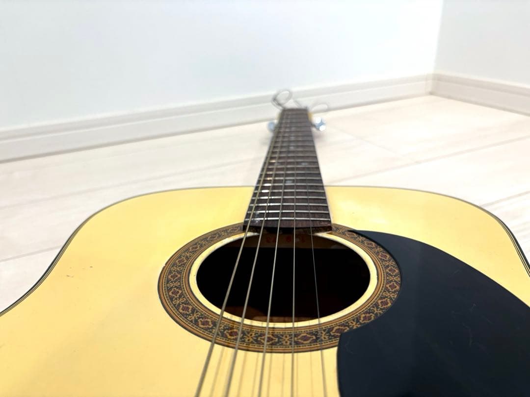 名品ミヤスコウギョウ Miyasu kougyoアコースティックギター アコギ白