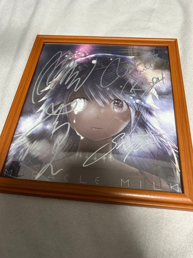 Mili Miracle Milk 初回限定版 直筆サイン入り色紙