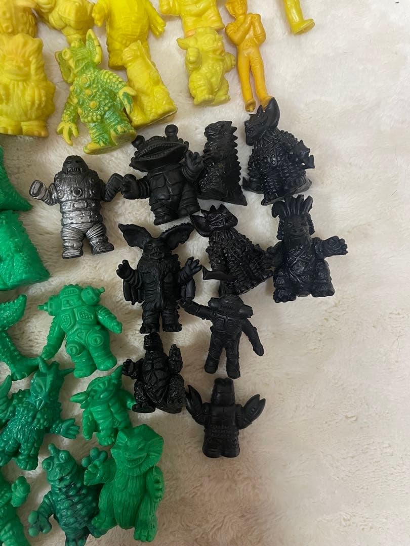 当時物のウルトラマン消しピンです。 全く知識がない為まとめ売りに