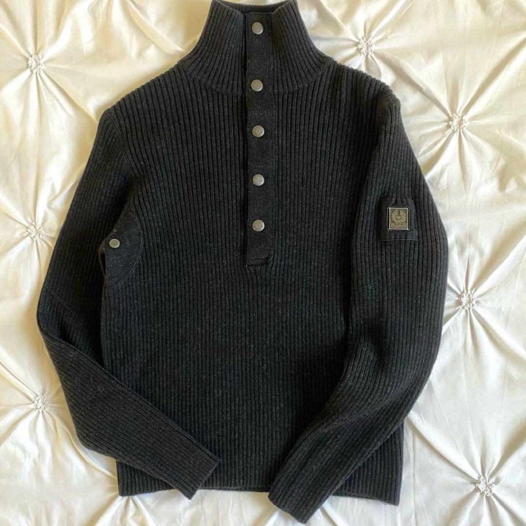 希少✨ イタリア製 ベルスタッフ セーター ハーフボタン リブ編みダークグレー 新色追加 オーバーサイズ畦編みハーフジップニットセーター 14553