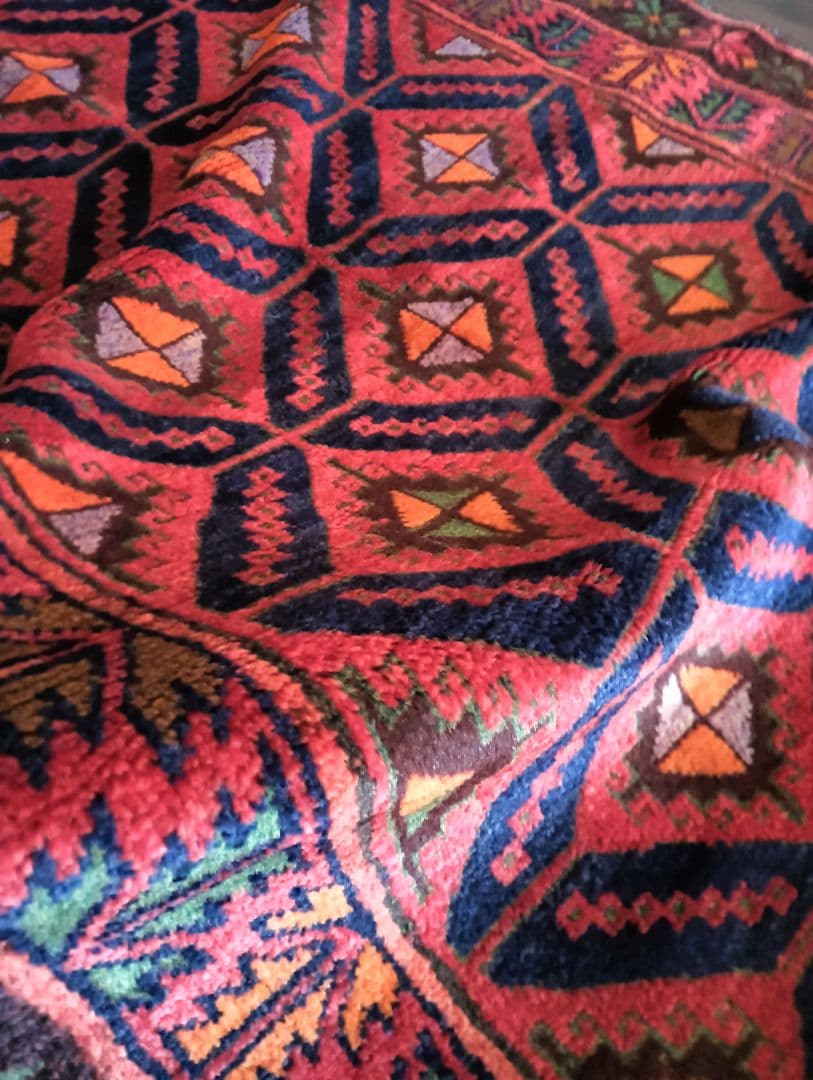 専用です。5.5kg 上質ウールのタイマ二族のトライバルラグ　バルーチ