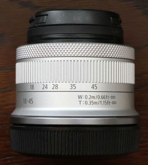 Canon RF-S18-45mm F4.5-6.3 IS STM　シルバー