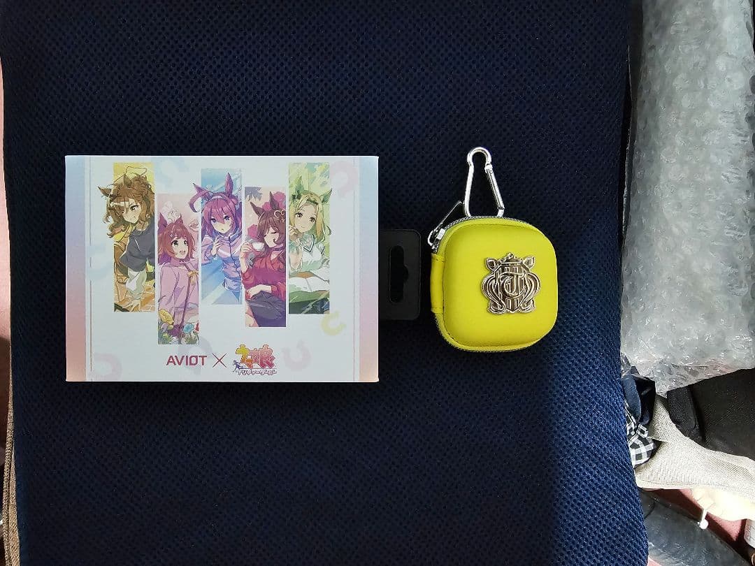 ウマ娘×AVIOTコラボイヤホン ジャングルポケットのケース付き - メルカリ