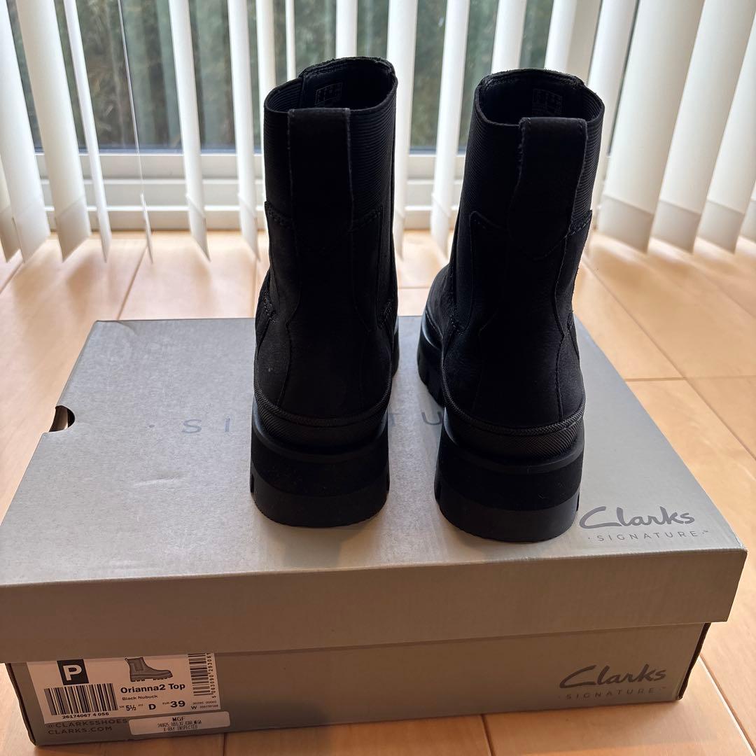 クラークス厚底ブーツ24.5 39ヌバック黒 - 靴オンライン ショップ