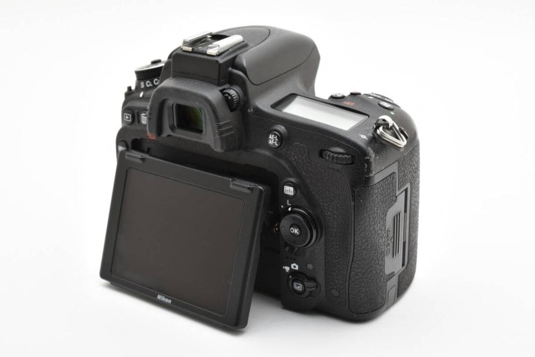 ★良品★《ショット数8,458回 》Nikon D750 ボディ #749U