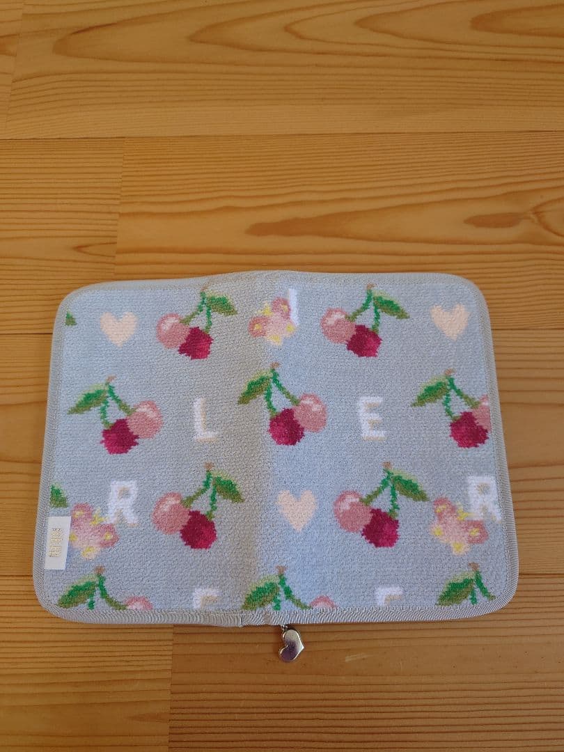 フェイラー キープスマイリングチェリー マルチケースの通販｜beswd.com