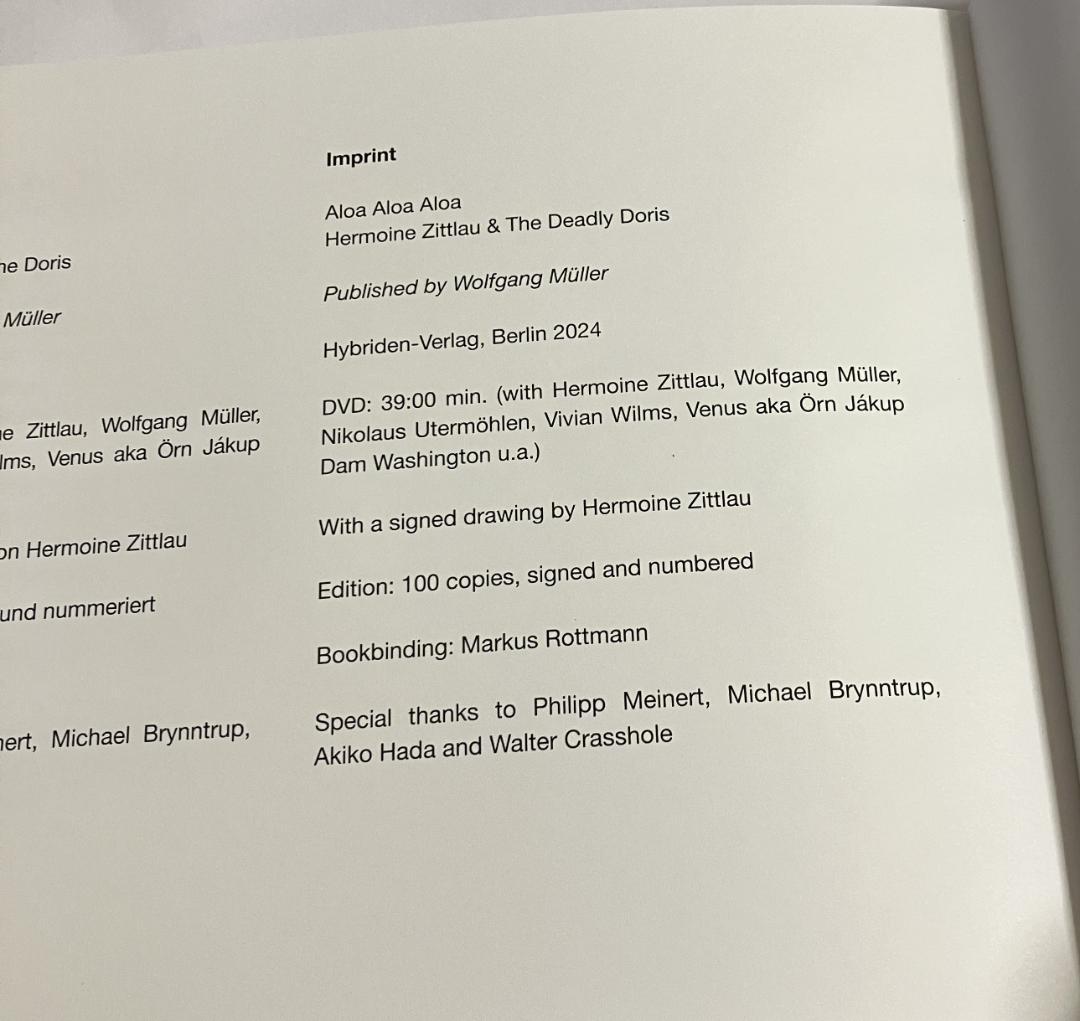 ディー・テートリッヒェ・ドーリス/Aloa Book+DVD