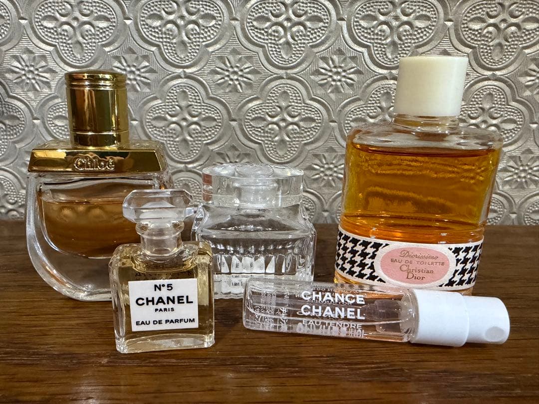 CHANEL Dior Chloeミニ香水セット まとめ売り - メルカリ