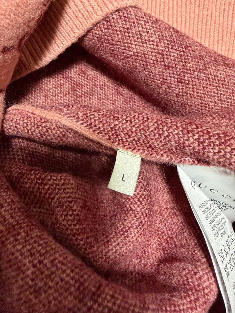 美品 GUCCI GGロゴ ピンク Vネック ニットセーター - メルカリ