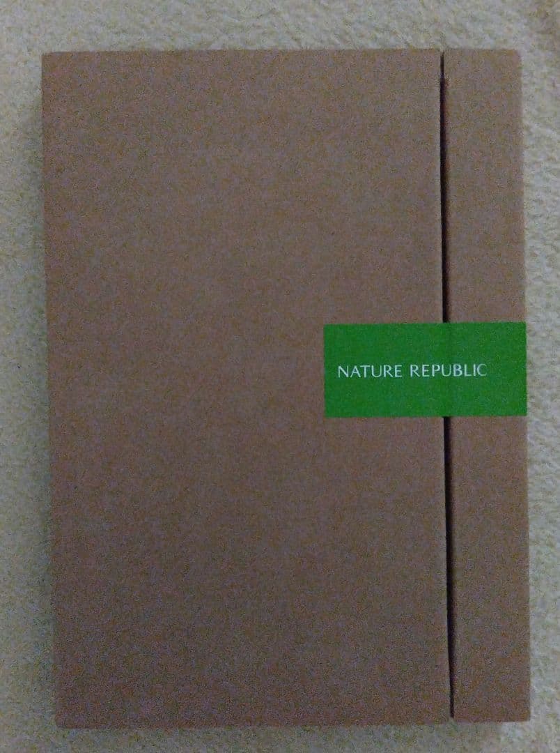 非売品　JYJ NATURE REPUBLIC サイン入　カレンダー 写真集