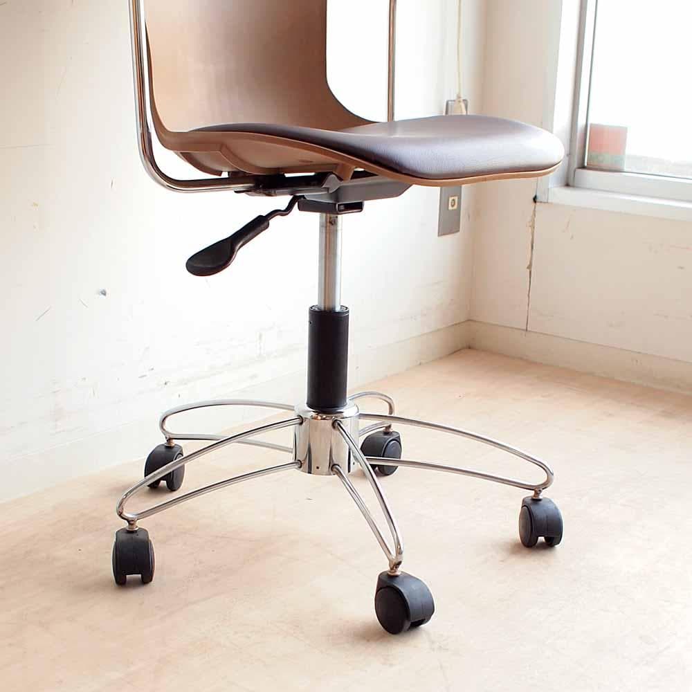 furmax デスクチェア A アーム付きワークチェア ZR24299 - メルカリ