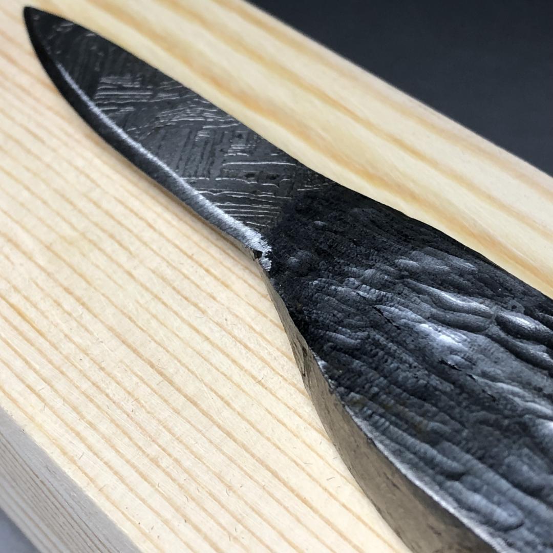 b*b様 アルタイ隕石 鉄隕石 メテオライト 模造刀 重さ約152g 共箱