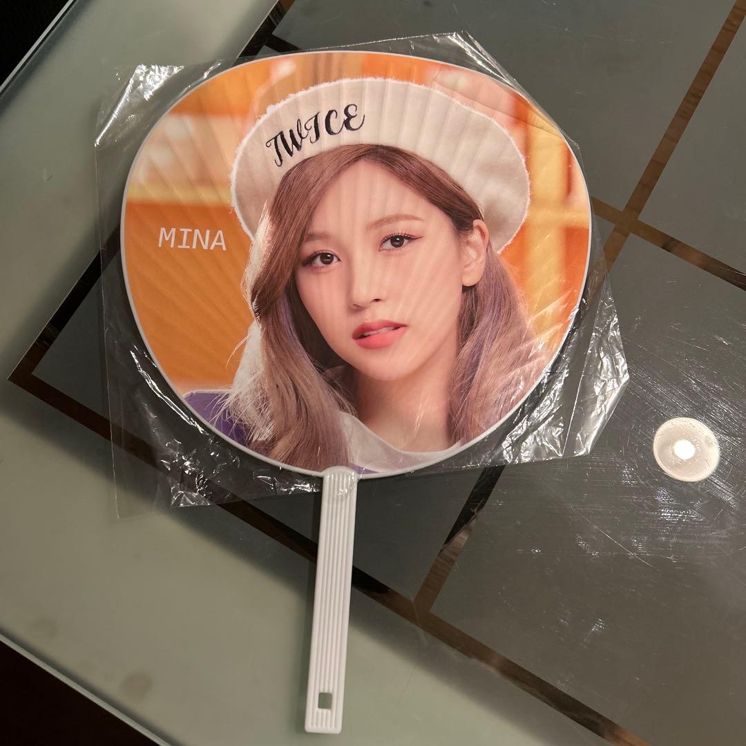 twiceミナ公式うちわ - メルカリ